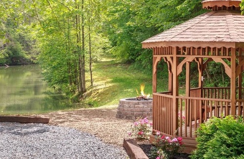 Pittman Center Cabina | Trail Head Cabin Short Walk to Lake by Redawning