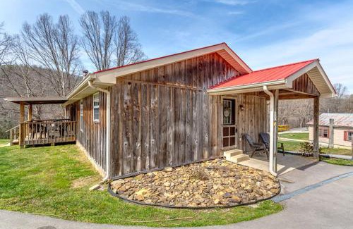 Duff Casa | Trail Paradise House by Staycating