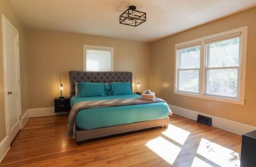 Balsam Grove Casa | Trail-Ready Retreat near Waterfalls w/Hot Tub