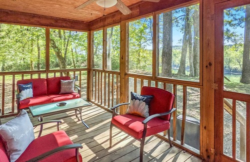 Boswell Casa | Trail's End River Cabin ~ remote with fiber wifi
