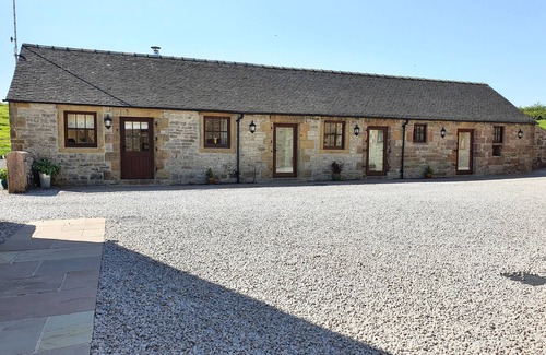 Newton Grange Cabaña | Trail View Sleeps 4 (2 habitaciones) Acceso a granero convertido a High Peak Trail