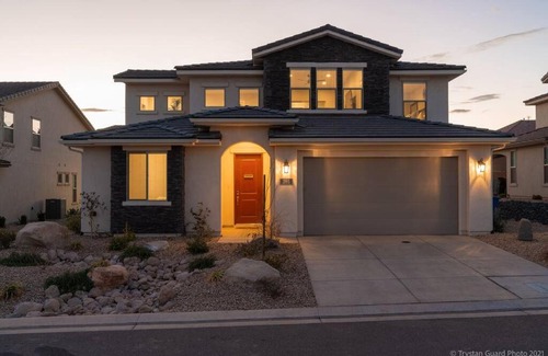 Sienna Hills Casa | Trailhead - PRIVATE HOME/HOT TUB - FULLY LOADED!!!