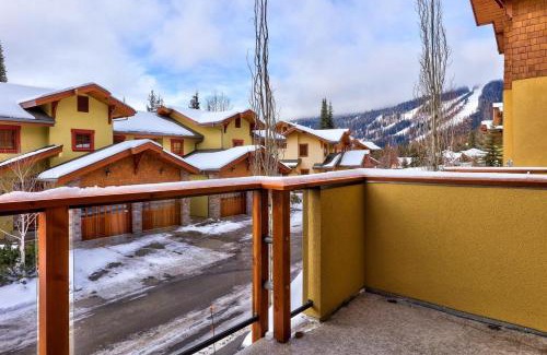 Sun Peaks Casa | Trails Edge #17 By Bear Country