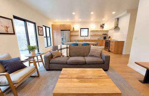 Winthrop Casa | Trails End B - 3 bedroom modern Winthrop townhome