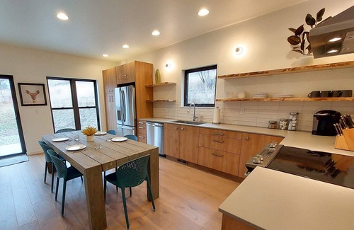 Winthrop Casa | Trails End B - 3 bedroom modern Winthrop townhome