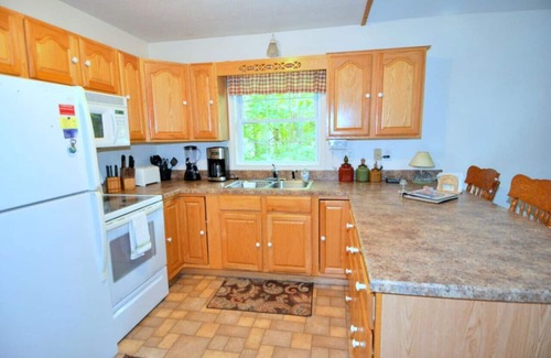 Great Cacapon Casa | Bienvenido a Trail's End River Retreat - A Sweet Escape