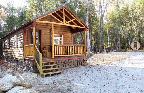 Norway Cabina | Trailside cabin w/ sauna, minutes to town & lake, skiing nearby. Pet Friendly!