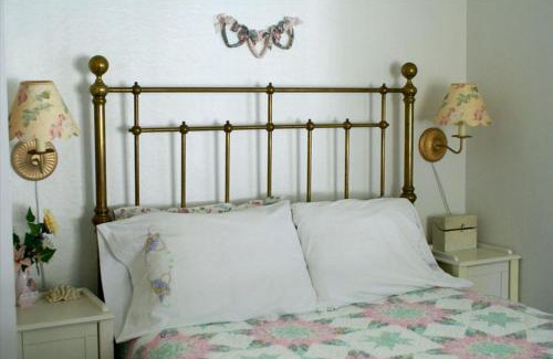 Calistoga Cama Y Desayuno | Trailside Inn Bed and Breakfast