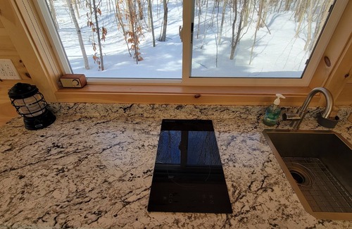 Dorchester Apartamento | Trailside Stays- Tiny House in the Woods-Chickadee