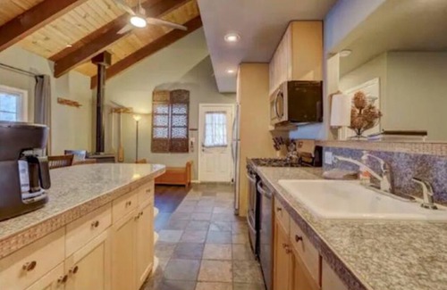 Tahoe Village Casa | Tramway Sierra Summit near Heavenly / Dogs OK / New Heating and AC