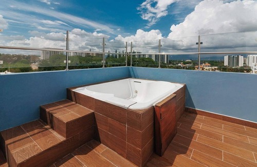 Punal Apartamento | Tranquility Meets Elegance w/ Private Hot Tub
