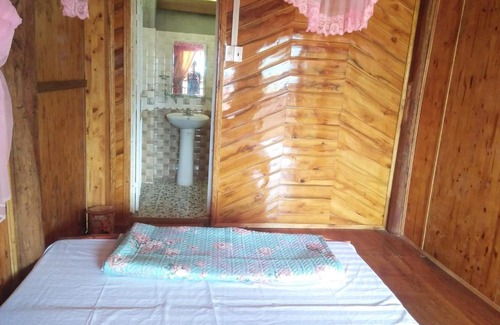 Nam Mau Cama Y Desayuno | Tran Xuan Homestay Ba Be Village