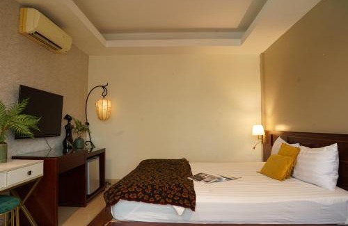 Binh Thanh Hotel | Trang An Hotel - 5 minutes Landmark 81