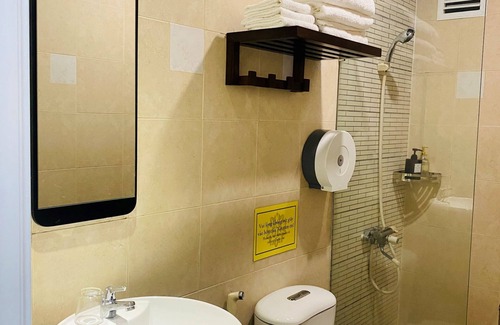 Binh Thanh Hotel | Trang An Hotel