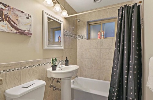 Arlington Heights Apartamento | 1BR Apartment in Quiet Arlington Neighborhood