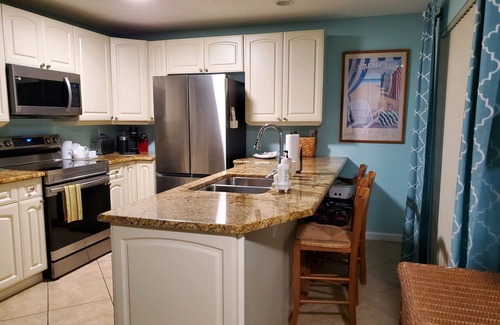 Ocean Woods Casa | Tranquil 2 Bd, 2BA Tropical Getaway just steps from the Beach on the Space Coast