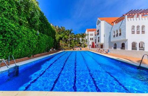 Nueva Andalucia Apartamento | Tranquil 2 BDRM Peaceful Apt w/2 Pools