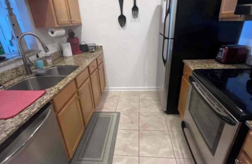 Gulf Park Estates Condominio | Tranquil 2-bedroom condo in Ocean Springs with fitness room, WiFi