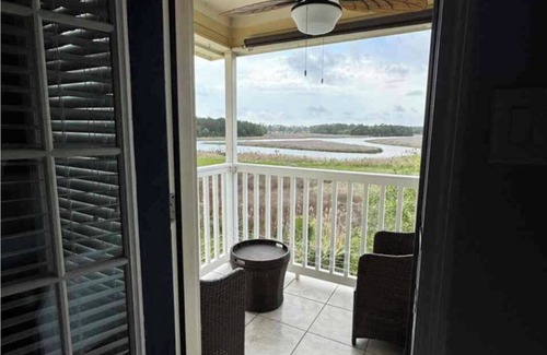 Gulf Park Estates Condominio | Tranquil 2-bedroom condo in Ocean Springs with fitness room, WiFi