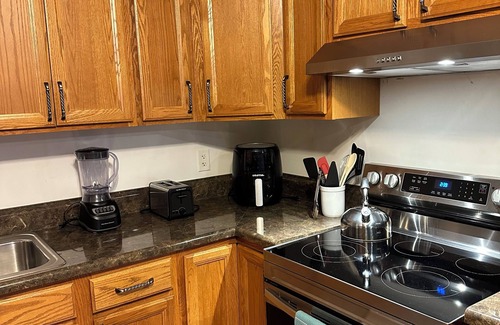 North Ironbound Casa | Tranquil 2-bedroom house in Newark with AC, WiFi