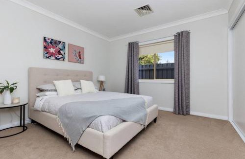 Lake Albert Villa | Tranquil 2-bedroom retreat