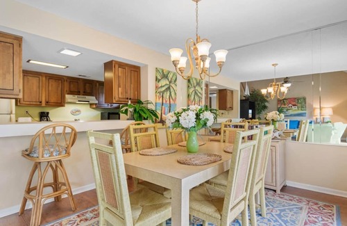 Pawleys Island Villa | Tranquil 2BR Villa near Litchfield Beach