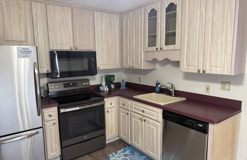 Horseshoe Beach Casa | Tranquil 3-bedroom house on Canal in Horseshoe Beach.