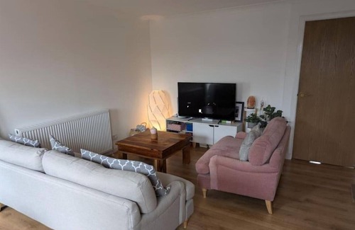 Gilmerton Casa | Tranquil 3-bedroom house in Edinburgh