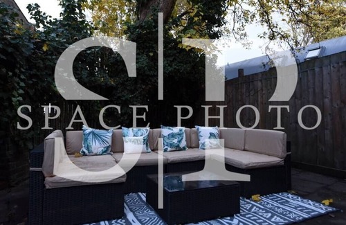 Canonbury Apartamento | Tranquil 3 BR Escape: For Families or Groups