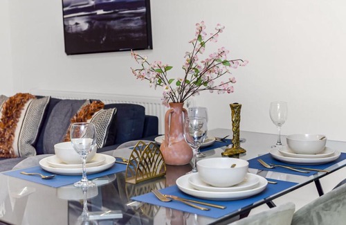 Canonbury Apartamento | Tranquil 3 BR Escape For Families or Groups