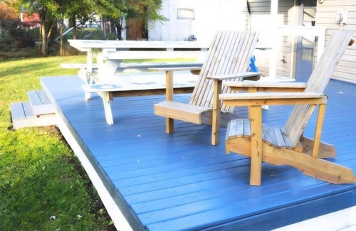Brunswick Casa | 3 BR Getaway in our Blue Flower Home Medina