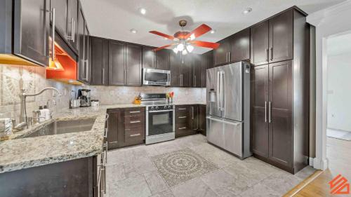 Lake Lorraine Apartamento | Tranquil 3BR Family Home in Shalimar Near Water