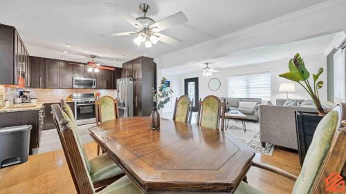 Lake Lorraine Apartamento | Tranquil 3BR Family Home in Shalimar Near Water