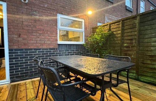 Atlantic Wharf Casa | Tranquil 4 Bedroom House | Overlooking Cardiff Wharf | Central | Free Parking