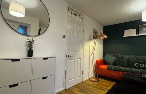 Atlantic Wharf Casa | Tranquil 4 Bedroom House | Overlooking Cardiff Wharf | Central | Free Parking