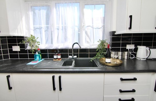 Weston on Trent Casa | Tranquil 4Bed Retreat - 3 Min to M6, 10 Min to Coventry City Centre