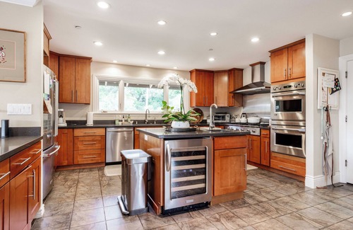 Belvedere Tiburon Casa | Tranquil 5 Bed/4.5 Bath Home in Tiburon Hills