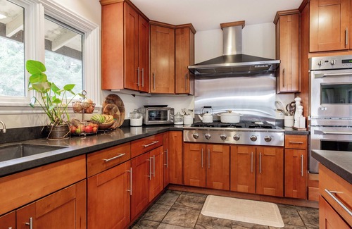 Belvedere Tiburon Casa | Tranquil 5 Bed/4.5 Bath Home in Tiburon Hills