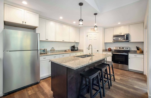 Mount Sunapee Casa | Tranquil 5-BR Mountain Retreat 8-Min. to Mt. Sunapee