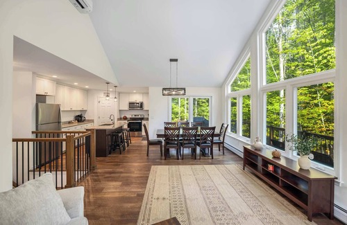 Mount Sunapee Casa | Tranquil 5-BR Mountain Retreat 8-Min. to Mt. Sunapee