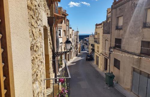Cervera del Maestrat Casa | Tranquil and Spacious Townhouse in Historical and Picturesque Cervera Del Maestre