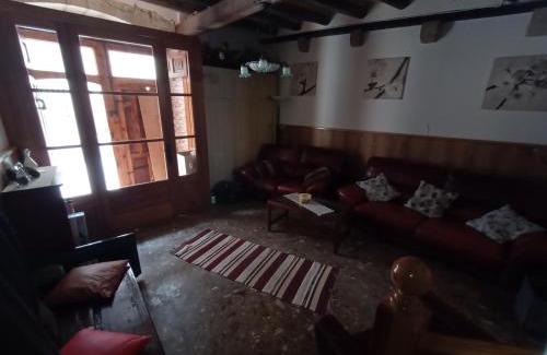Cervera del Maestrat Casa | Tranquil and Spacious Townhouse in Historical and Picturesque Cervera Del Maestre