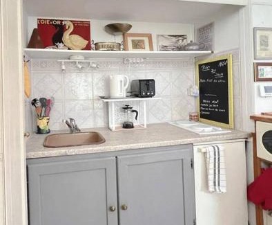 Pezenas Apartamento | Tranquil apt with patio, Pézenas historic centre