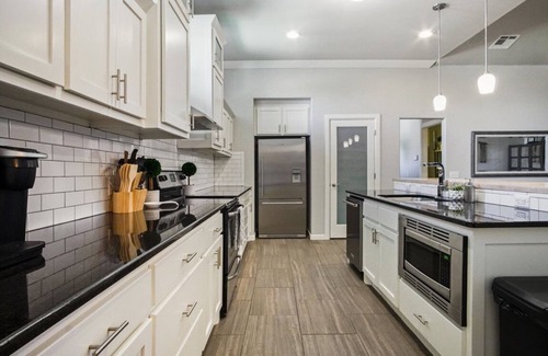 Oklahoma City Casa | Tranquil Backyard, Clean Open-Concept, Fresh Decor, Great Location, Nice Kitchen