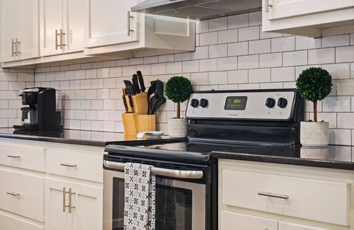 Oklahoma City Casa | Tranquil Backyard, Clean Open-Concept, Fresh Decor, Great Location, Nice Kitchen