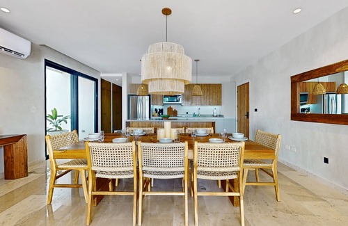Tulsayab Apartamento | Tranquil beachfront getaway with amazing views, outdoor pool