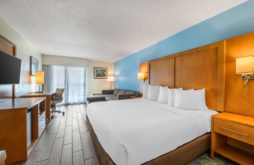 Seabreeze Park Hotel | Tranquil Beachside Escape | Ideal for Unwinding & Exploring Nearby Attractions