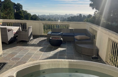 Burlingame Hills Casa | Tranquil Big and Bright 3-bedroom Burlingame Hills View Home