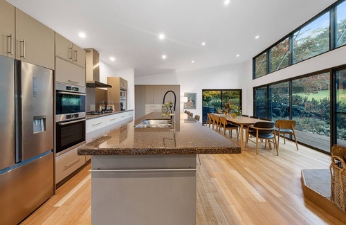 Kincumber Casa | Tranquil bushland 2 minutes to beach