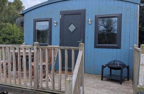 Llanfair Caereinion Cabina | Tranquil Cabin Retreat in Welshpool